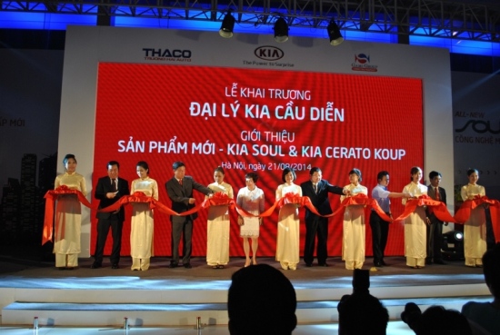 KIA Soul và KIA Cerato Koup làm “nóng” đại lý Cầu Diễn